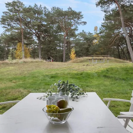 1 Bedroom Lovely In Апартаменты