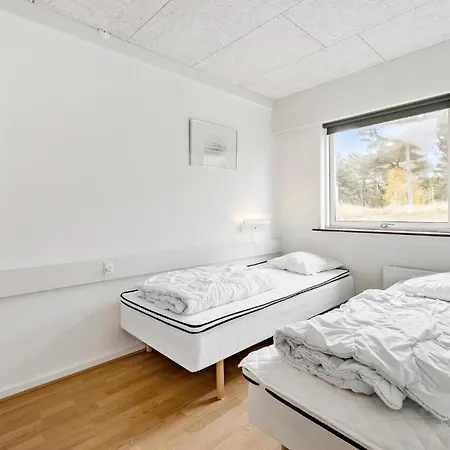 Lejlighed 1 Værelses Dejlig I *