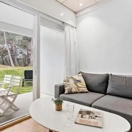 Апартаменты 1 Bedroom Lovely In