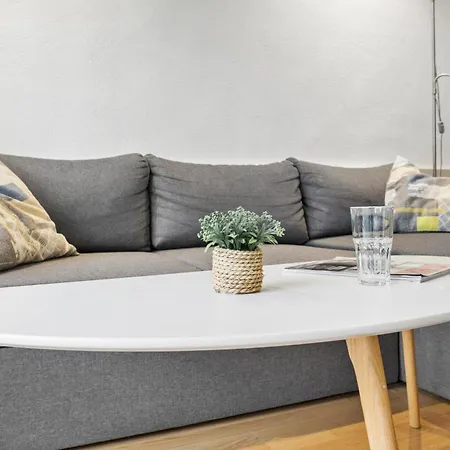 1 Bedroom Lovely In Апартаменты