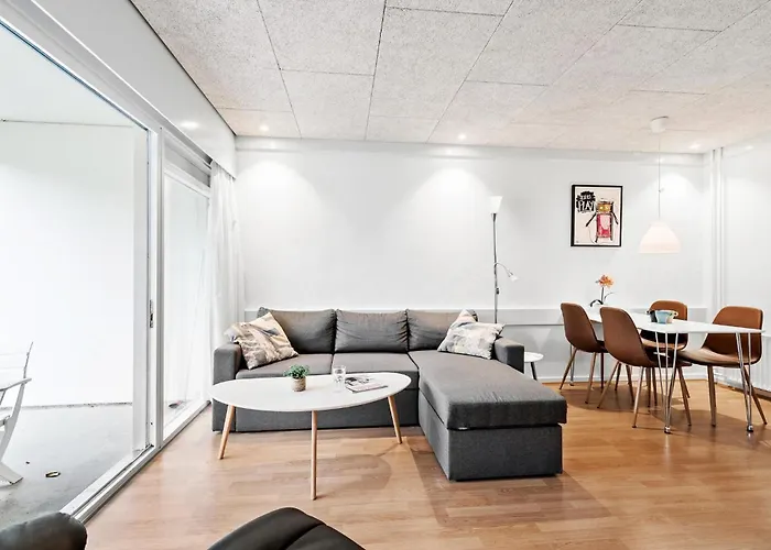 1 Bedroom Lovely In *