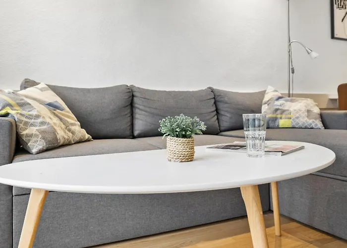 1 Bedroom Lovely In アパート